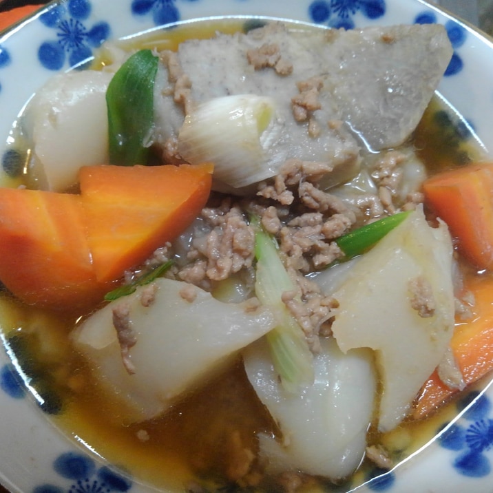 里芋とひき肉の煮物